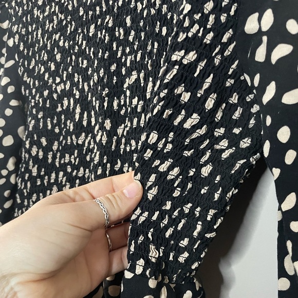 Mi Ami Julieann Smocked Abstract Dot Mini Dress Size S - Picture 6 of 8